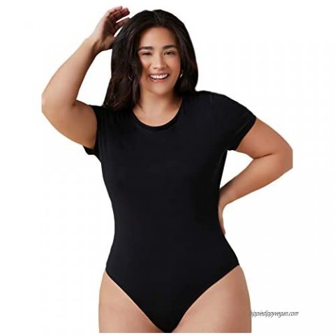 WDIRARA Women's Plus Size Round Neck Short Sleeve Basic Skinny Bodysuit